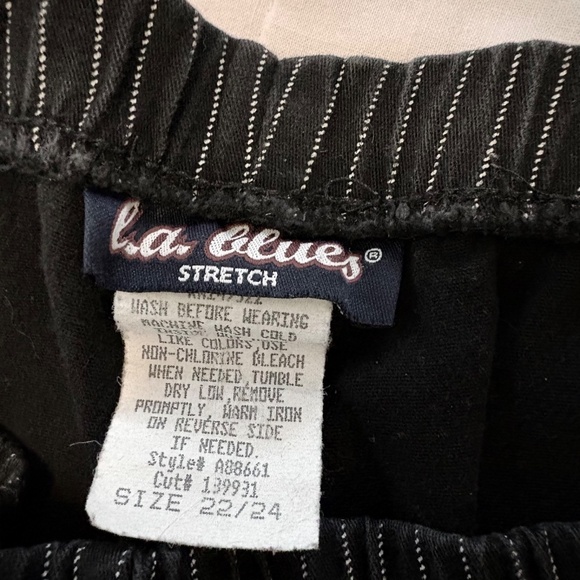LA Blues Black Pinstripe Women's Boot Cut PullOn Elastic Waist Jeans Women 22-24 - Picture 6 of 6